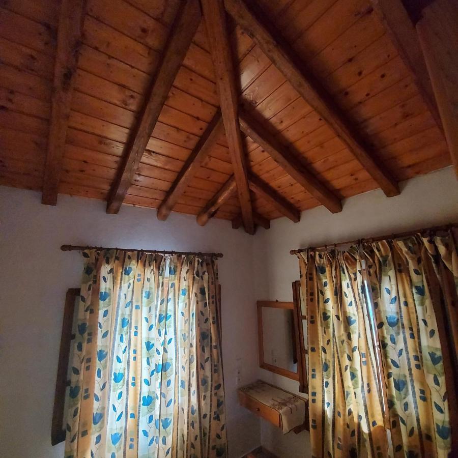 Villa Amfithea Moni Evaggelistrias Dış mekan fotoğraf
