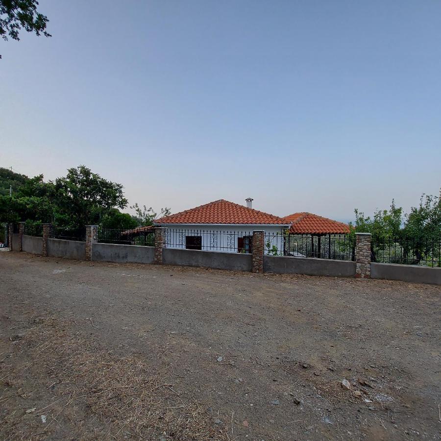 Villa Amfithea Moni Evaggelistrias Dış mekan fotoğraf